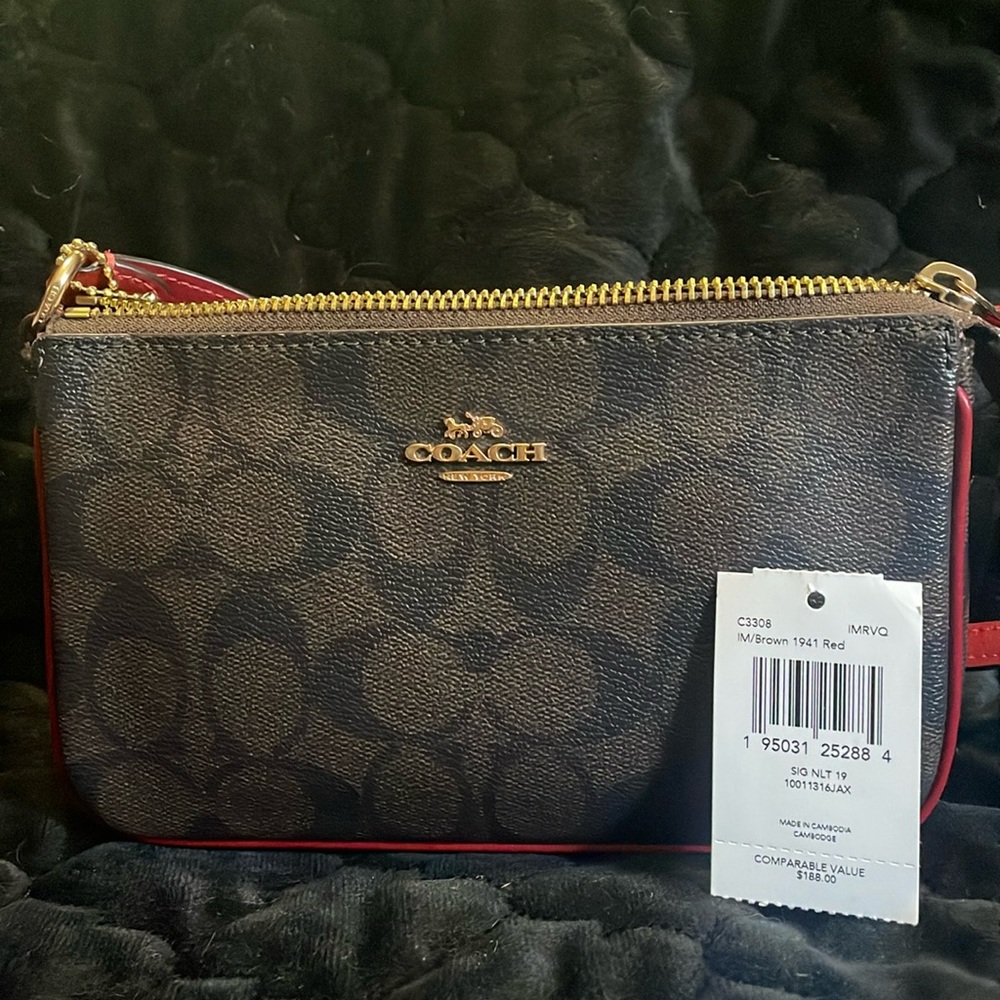 (NWT) Coach Nolita 19 bag signature print
